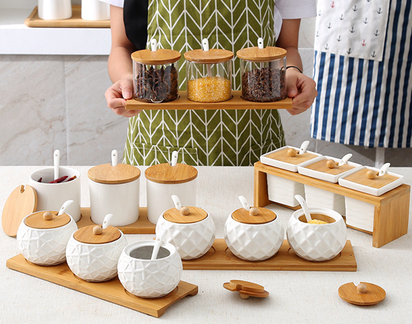 竹のつまようじの価格はプラスチックのものとどのように比較されますか？