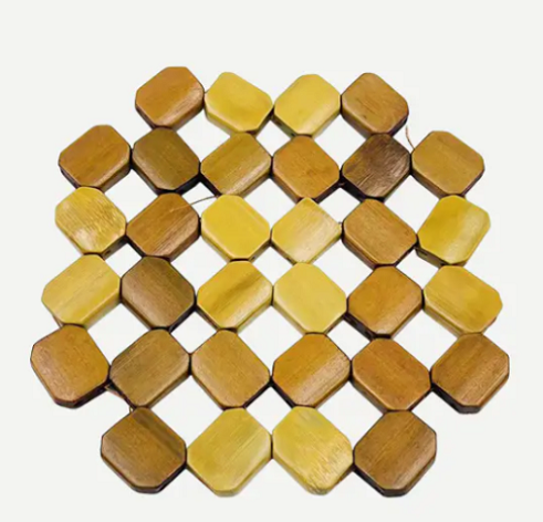 木製のマット用品は、耐久性と柔軟性の点で他の材料とどのように異なりますか？